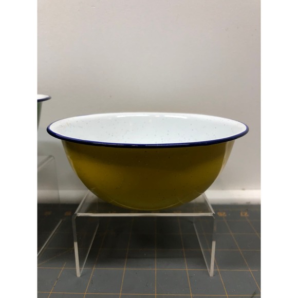 3 Vintage Red, Yellow, & Green Speckled 6 1/4" Enamelware Bowls Metal - Picture 2 of 14